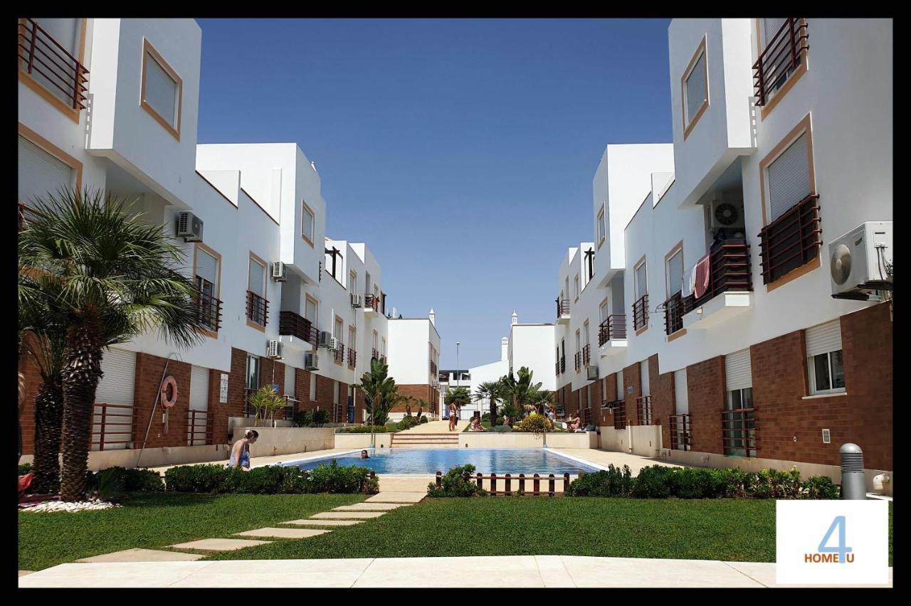 Apartment Home4u - Fantastic 2 Bedroom Apartment, With Pool
